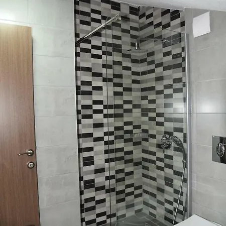 Apartment Mihail's In - 2 *